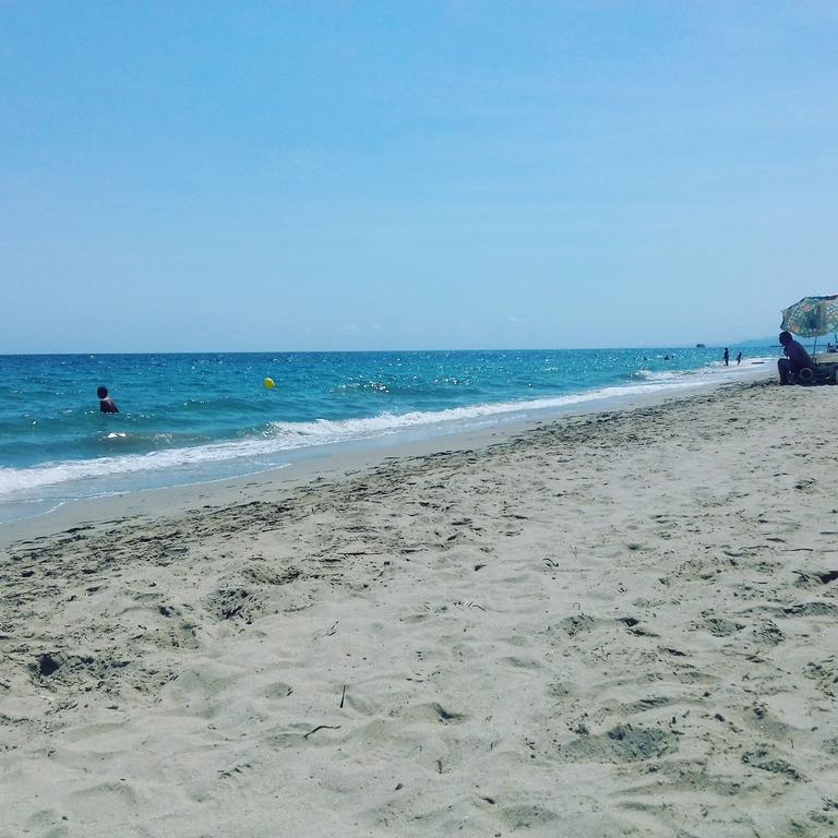 Holiday Beach 坎布里尔斯 外观 照片